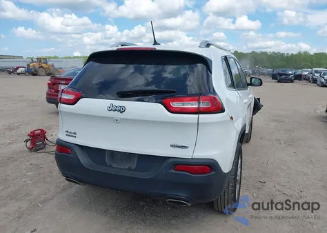 2015 Jeep Cherokee Latitude из США, поврежденный, VIN 1C4PJMCS3FW557734